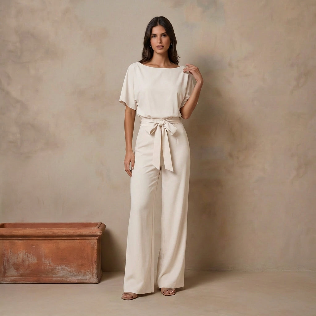 Simple and chic jumpsuit